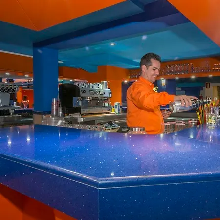 卡莱塔豪维玛花园酒店 阿德耶